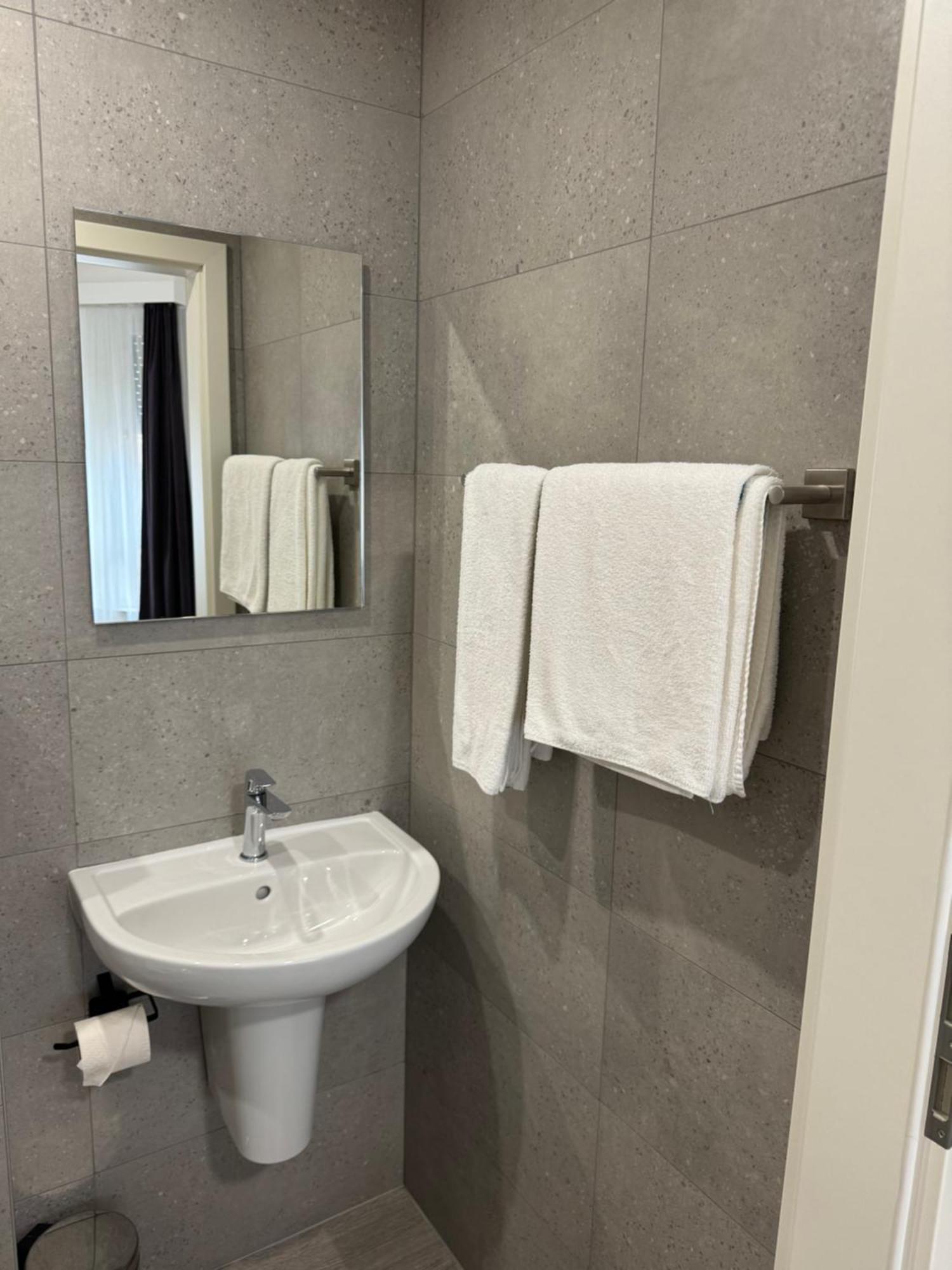 Zurich Hotel 2*